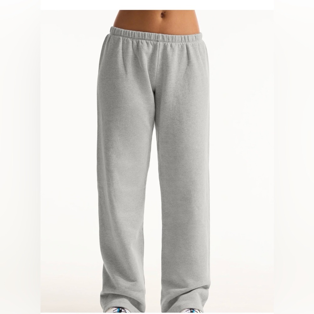 SET Active Midweight 
Staple Straight Leg Sweatpants
Size XL